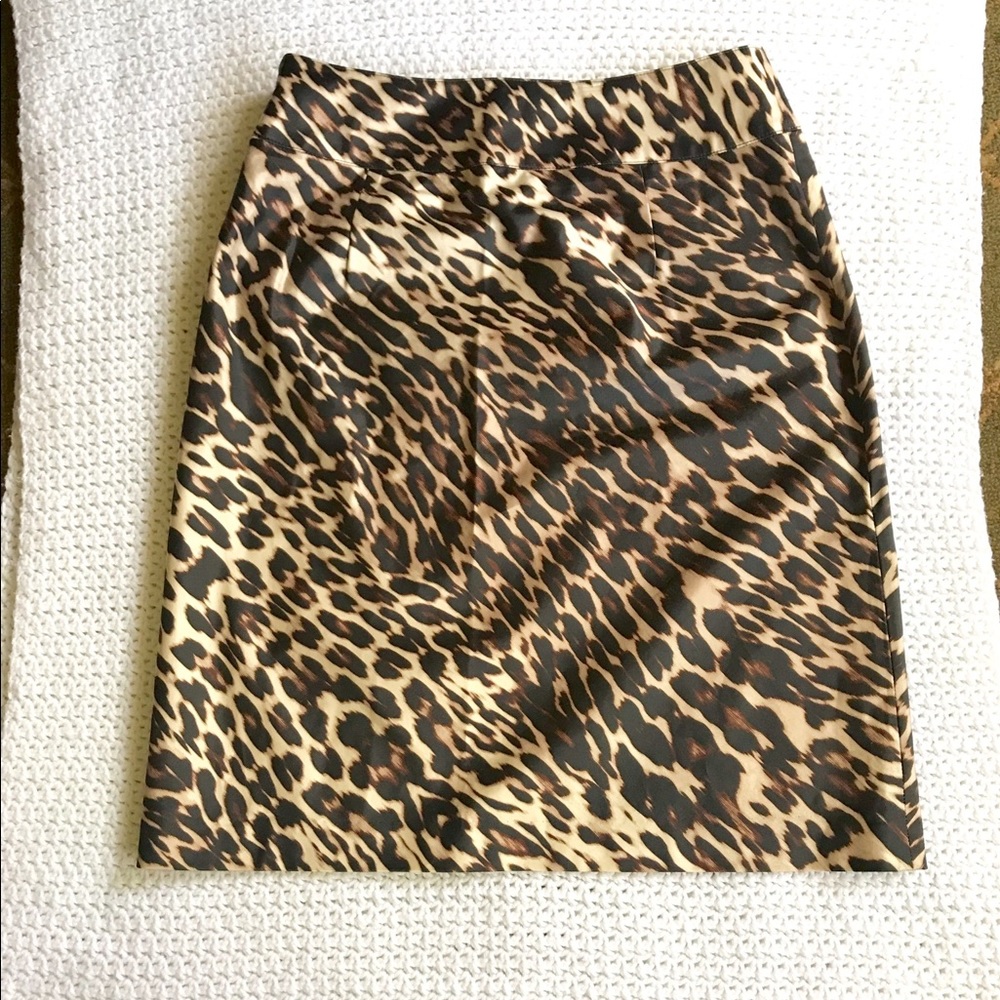 NWT East5th leopard/tiger print pencil skirt